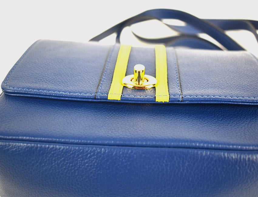 1922 MMRV Cross Body Bag