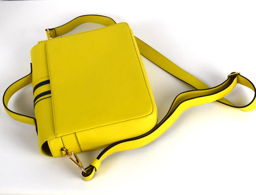 1922 MMRV Cross Body Bag